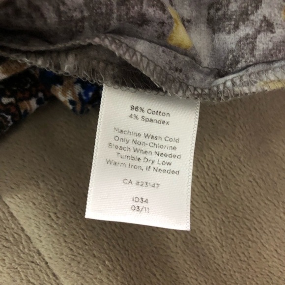 Talbots Floral Flower Print Elastic Waist Pull On Skirt Size 4P - Picture 7 of 7